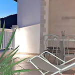 Appartement Mit Blick Auf Wasser By Interhome