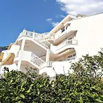 Appartement Mit Blick Auf Wasser By Interhome